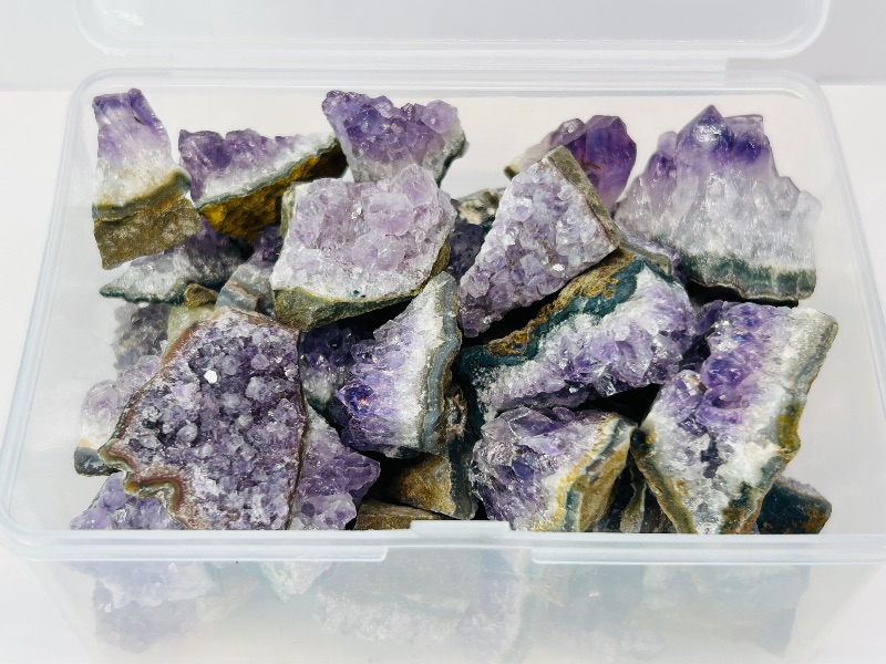 Photo 1 of 026189…small container of amethyst crystal chunks