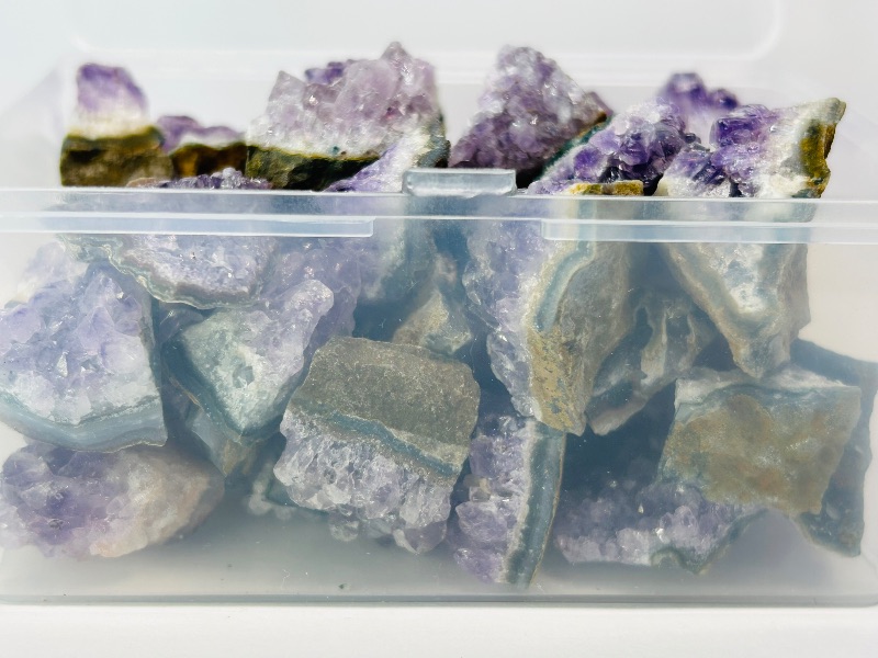 Photo 1 of 026189…small container of amethyst crystal chunks