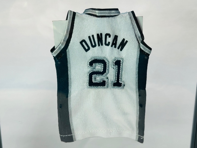 Photo 1 of 026196…Upper Deck Tim Duncan Spurs MINI jersey in 7” display 