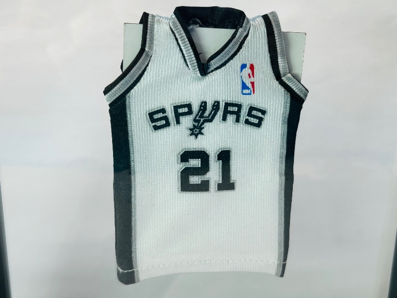 Photo 1 of 026196…Upper Deck Tim Duncan Spurs MINI jersey in 7” display 