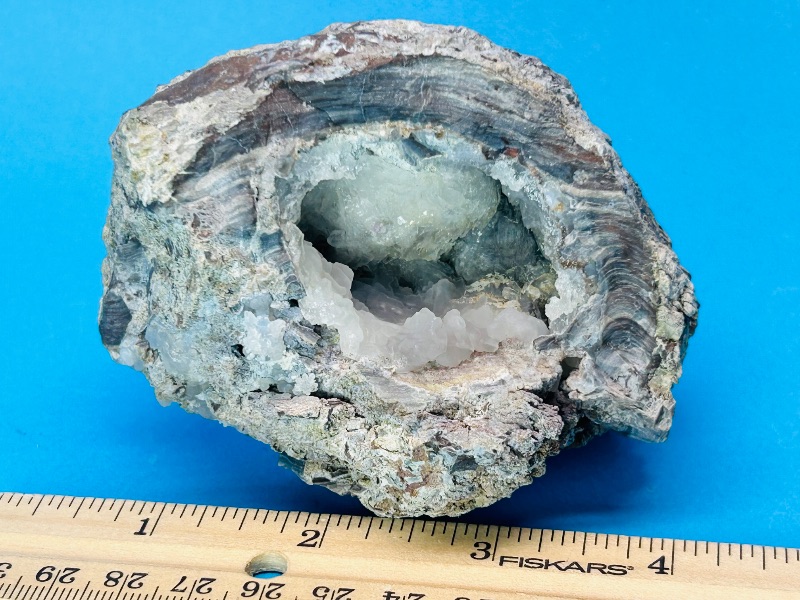 Photo 1 of 026197…geode rock