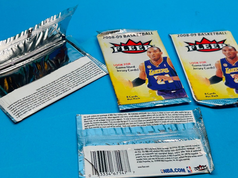 View 1 of 026198…EMPTY-Fleer basketball Kobe Bryant covers - empty foil packs-empty!
