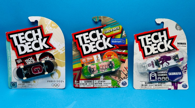 Photo 1 of 026250…3 Tech Deck fingerboards