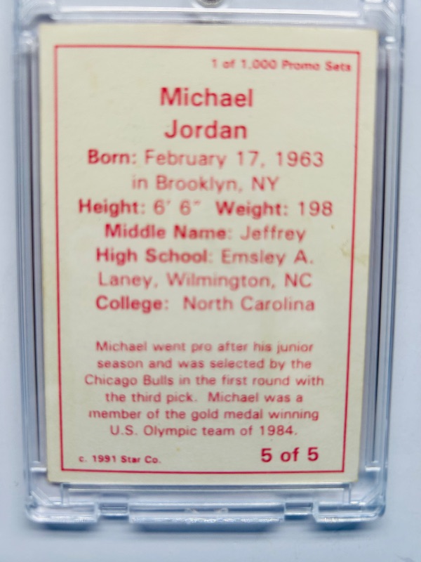 View 2 of 026353… Michael Jordan  card in hard plastic case