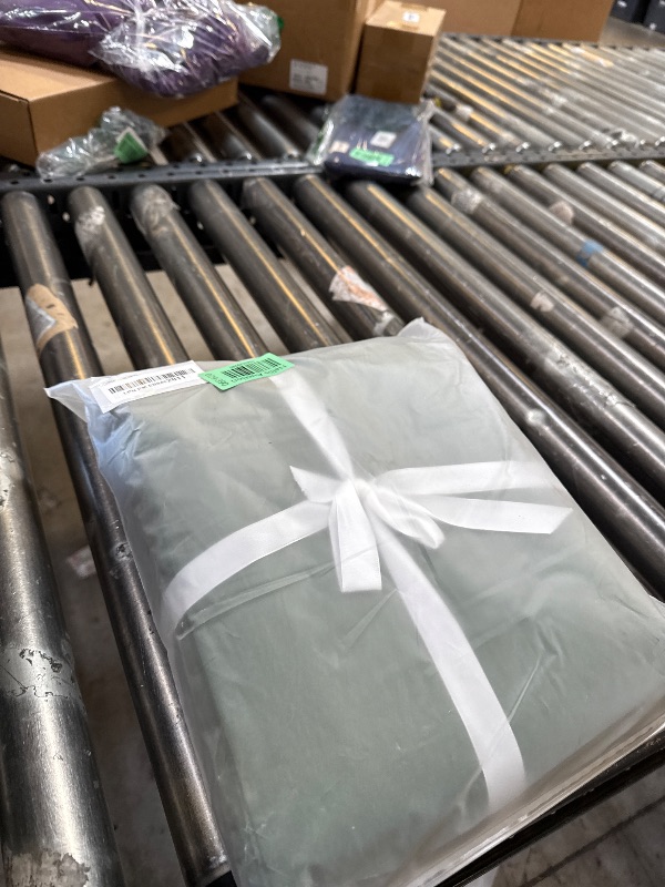 Photo 1 of NEXHOME PRO 100% Organic Cotton Duvet Cover Full Size, Pleated Textured Duvet Cover Set Forest Green, 3pc Bedding Set with Zipper Closure, Soft, Lightweight and Breathable (80"x90", No Comforter)