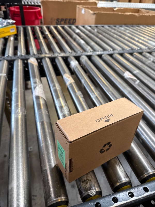 Photo 1 of Industrial Gigabit Ethernet PoE+ Switch 5-Port 10/100/1000BASE-T Auto-MDI/MDI-X Half/Full Duplex Compact 30W PoE+ Ethernet Switch 12~48VDC Wide Range Power Input