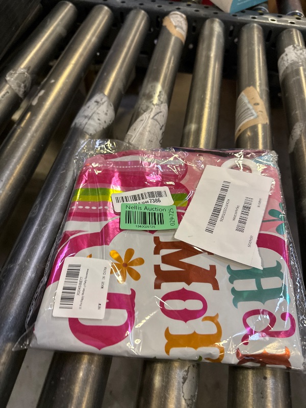 Photo 1 of 21 Pcs Happy Mother's Day Balloons,18inch Mother's Day Aluminum Foil Balloons Heart Balloons for Mother's Day Birthday Party Decorations