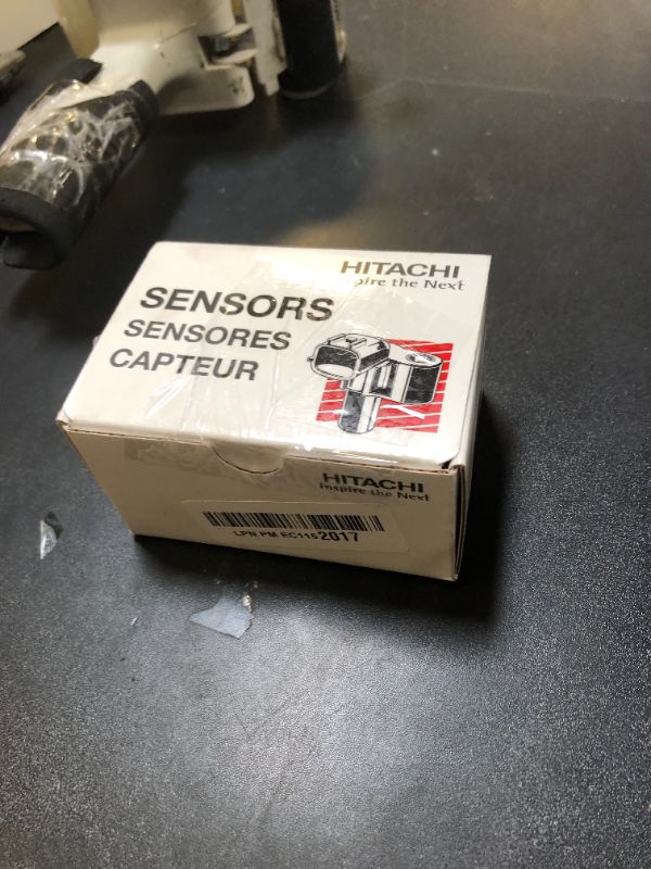 Photo 1 of Hitachi CPS0020 Engine Camshaft Position Sensor