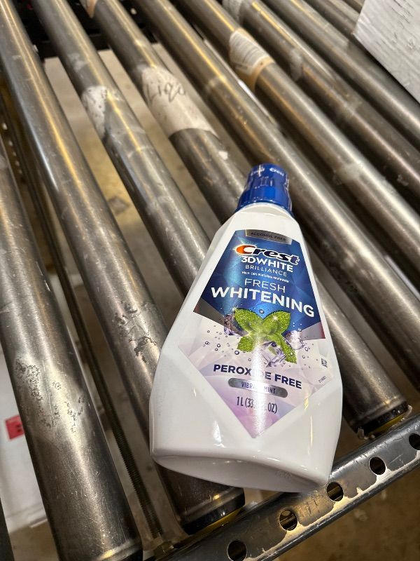 Photo 1 of Crest 3D White Brilliance Alcohol Free Whitening Mouthwash, Clean Mint, 1 L (33.8 fl oz)