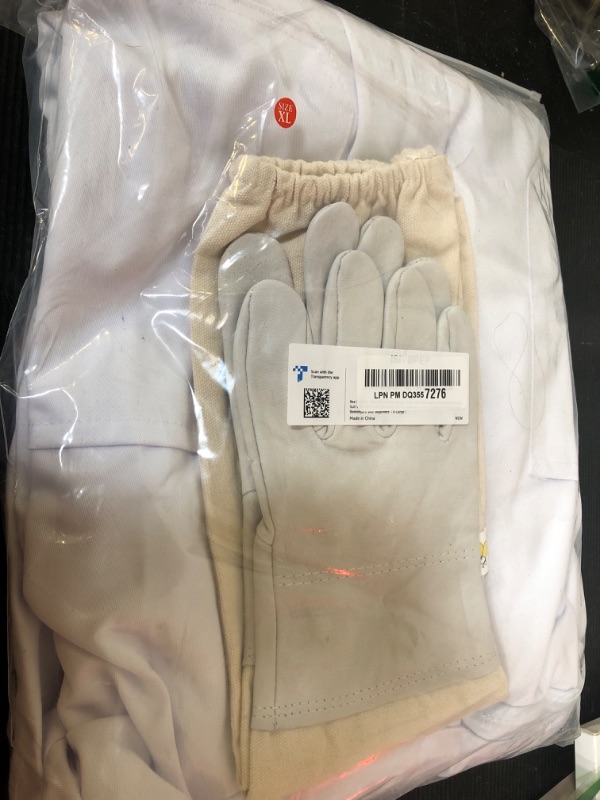 Photo 1 of Bee Suits for Men Women,Bee Keeper Suite with Beekeeping Gloves,Beekeeping Suit with Veil Hood,Fully Body Sturdy Beekeeper Suite,Suitable for Professional Beekeepers and Beginners?X-Large?
