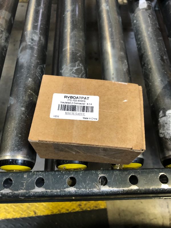 Photo 1 of RVBOATPAT 2 Port Insulated Multi Tap Connector 4-14 AWG Aluminum to Copper Wire Connectors Single-Sided Entry Aluminum Wire Connectors Slotted Allen Hex - 5 Pack