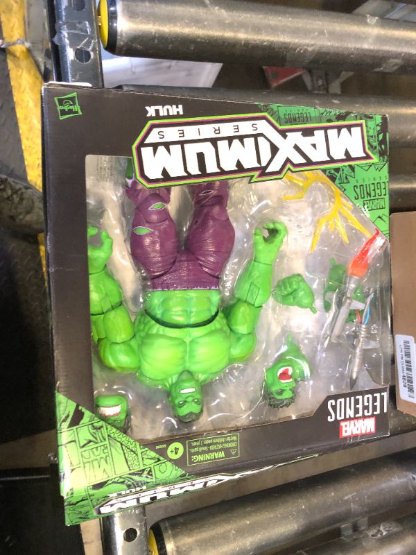 Photo 1 of Marvel Legends Maximum Series Hulk, Deluxe Hulk Comics Collectible 6-Inch Scale Action Figure with Incredible Articulation and Smashing Accessories