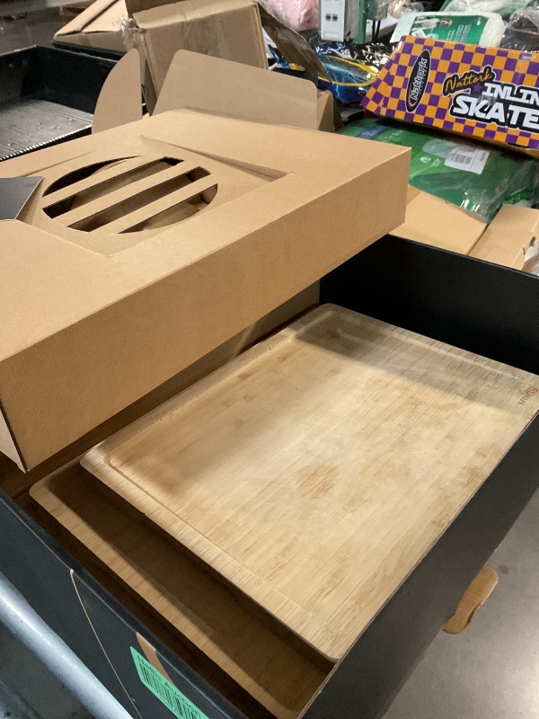 Photo 1 of (used)(damaged) SMIRLY Walnut Wood Cutting Boards for Kitchen, Set of 3 with Holder Large -