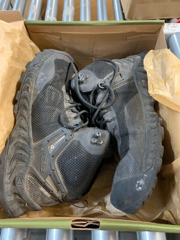 Photo 1 of (used)(see images) KEEN Men's NXIS Evo Mid Height Waterproof Fast Packing Hiking Boots, Triple Black, 9.5