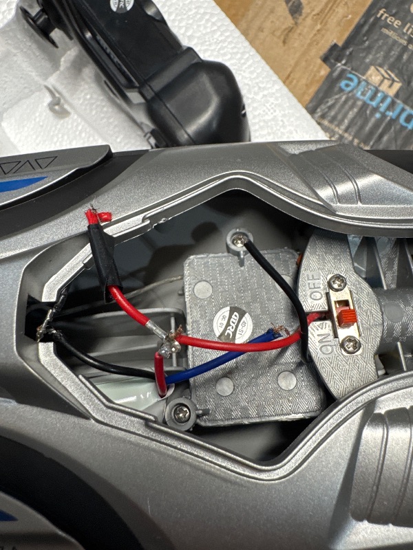 Photo 1 of 4DRC Fast RC Boat for Pools and Lakes,S1 Remote Control Boat with LED Lights,2.4GHz High Speed RC Racing Boats for Lakes, Low Battery Alarm,Capsize Recovery, Gifts Toys for Boys Girls