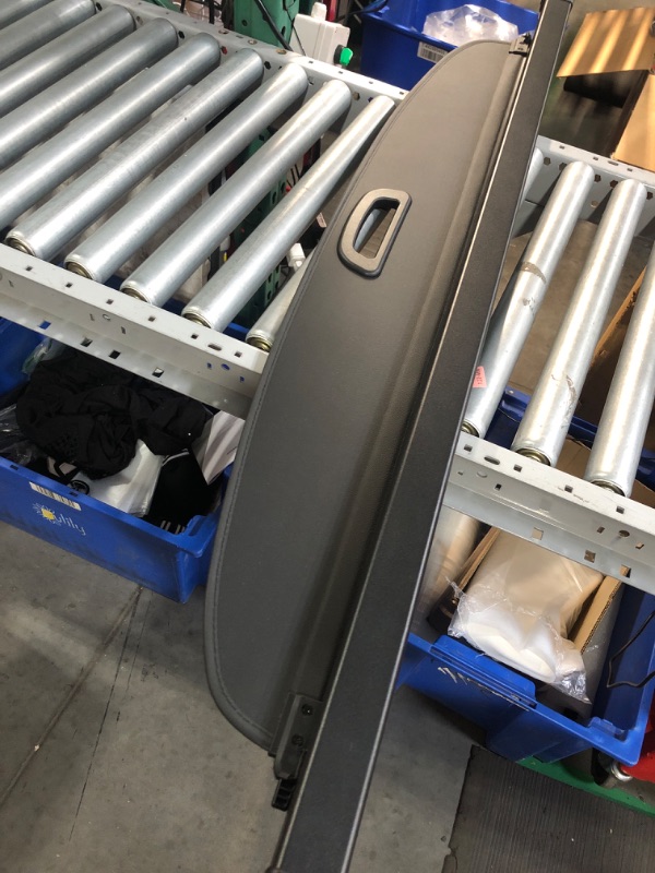 Photo 1 of (see all images) Vesul Retractable Cargo Cover Waterproof Cargo Shade Compatible with Hyundai Palisade 2025 2024 2023 2022 2021 2020 