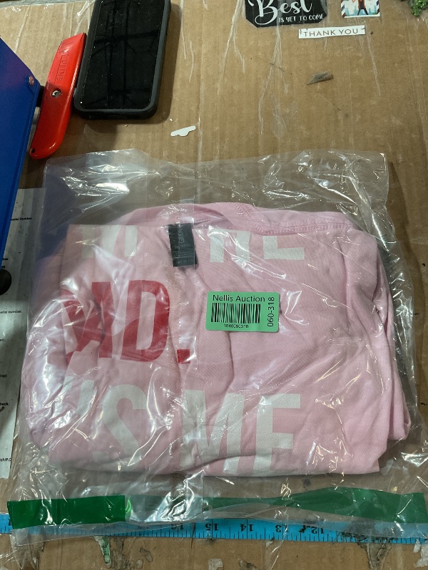 Photo 1 of ***(STOCK PHOTO FOR REFERENCE ONLY/ COLOR IS PINK)***Retro It's Me Hi I'm The Dad It's Me For Mens Dad T-Shirt (XL)