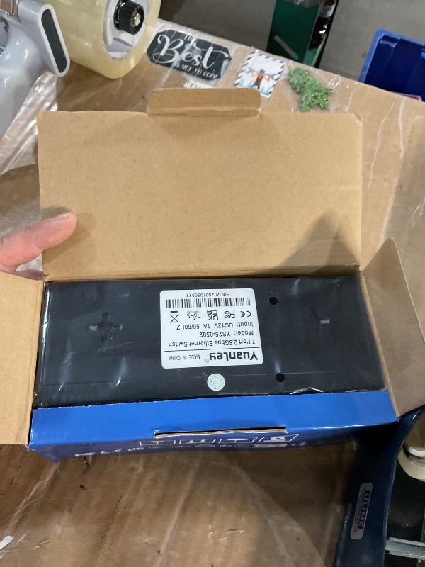 Photo 1 of 7 Port 2.5G Unmanaged Ethernet Switch, 5 x 2.5G Base-T Ports, 2 x 10G SFP, Compatible with 100/1000/2500Mbps, VLAN, Fanless, Desktop/Wall Mount YuanLey 2.5Gbe Network Switch for Wireless AP, NAS, PC