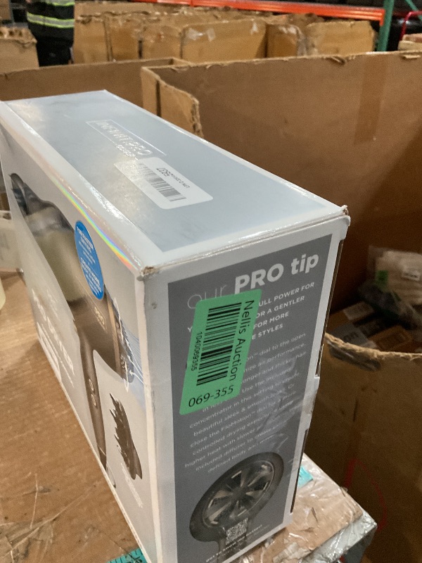 Photo 1 of ** For parts only** don’t work**
INFINITIPRO BY CONAIR FloMotion Pro Hair Dryer | Personalize Your Drying Experience with Adjustable Airflow | Includes Diffuser and Concentrator