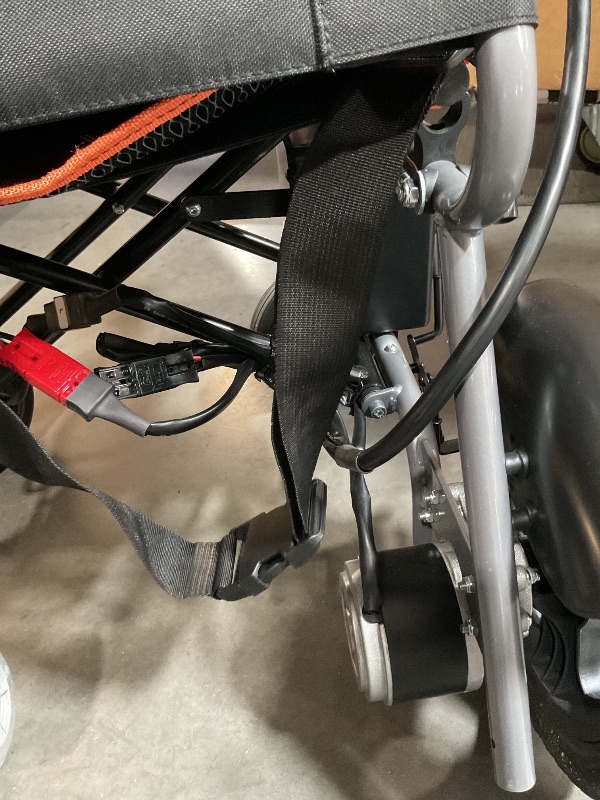 Photo 1 of (Needs new brakes) UJQNBM Electric Wheelchair for Adults Lightweight Foldable Power Wheelchairs, Motorized Wheelchair with One-Click Mute Function and SOS Alert Button