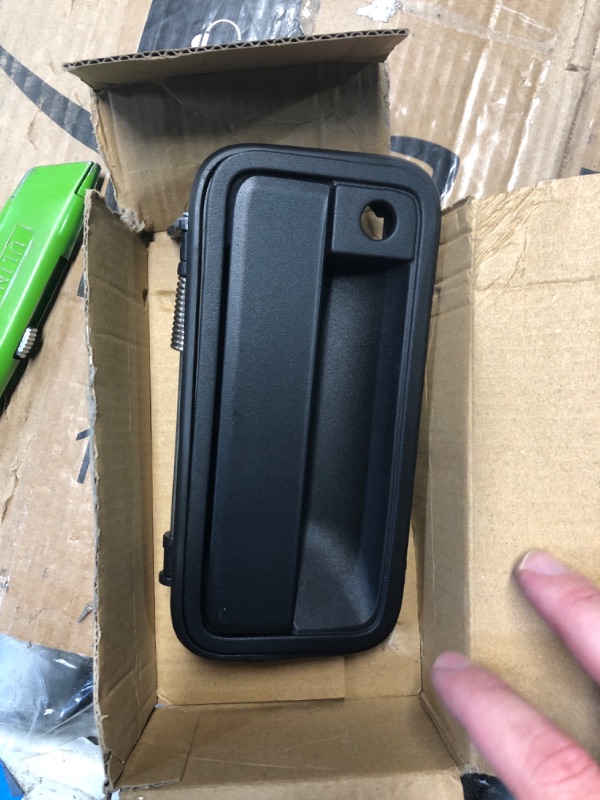 Photo 1 of (USED/FAIR) APPERFiT All Metal Exterior Door Handle Front Left Driver Side Compatible with 1995-2000 Chevrolet Chevy Tahoe Suburban C1500 C2500 C3500 K1500 K2500 K3500 GMC Yukon Replaces 15742229