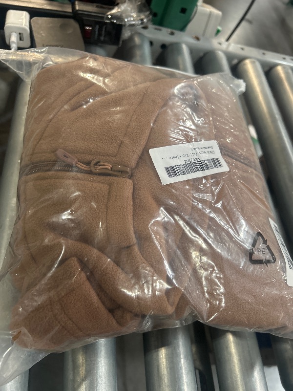 Photo 1 of **SIZE L**Men's Soft Polar Fleece Jacket with Pockets Lightweight Outdoor Recreation Full Zip Coat