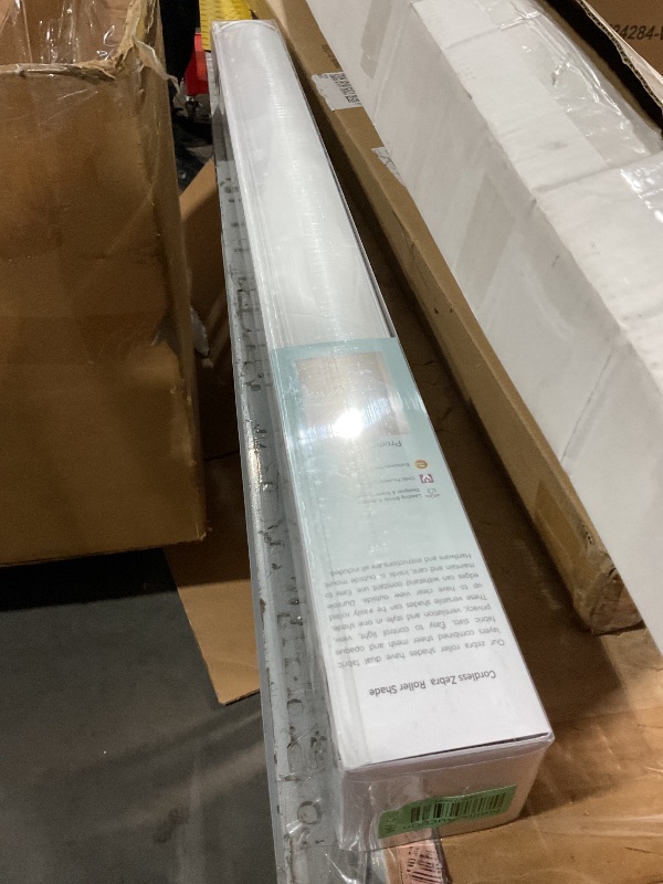 Photo 1 of (USED/FAIR) (UNTESTED) MYshade Roller Shades Zebra Blinds for Windows Cordless Day and Night Light Filtering Dual Layer Roller Blinds White
