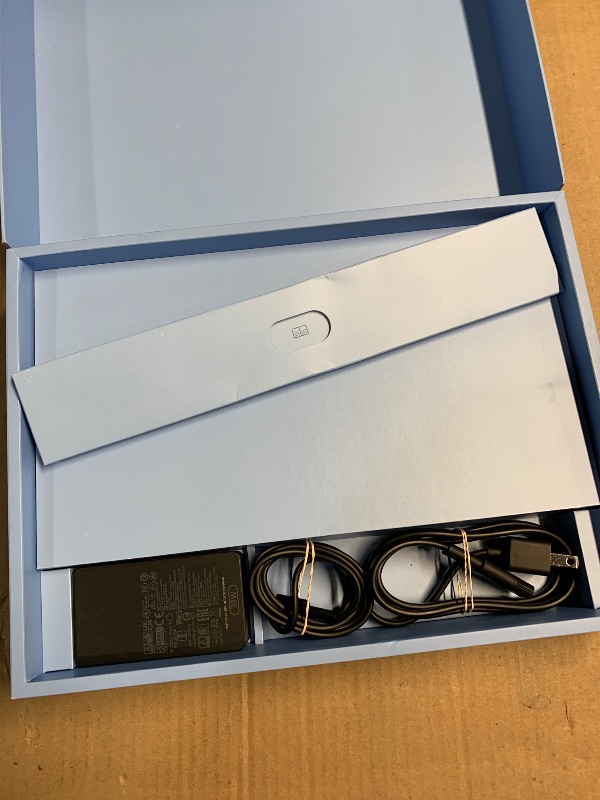 Photo 1 of (HARDWARE ERROR) (SEE PHOTOS) (WONT FUNCTION PROPERLY) Microsoft Surface Laptop (2024), Windows 11 Copilot+ PC, 13.8" Touchscreen Display, Snapdragon X Plus (10 core), 16GB RAM, 512GB SSD Storage, Sapphire