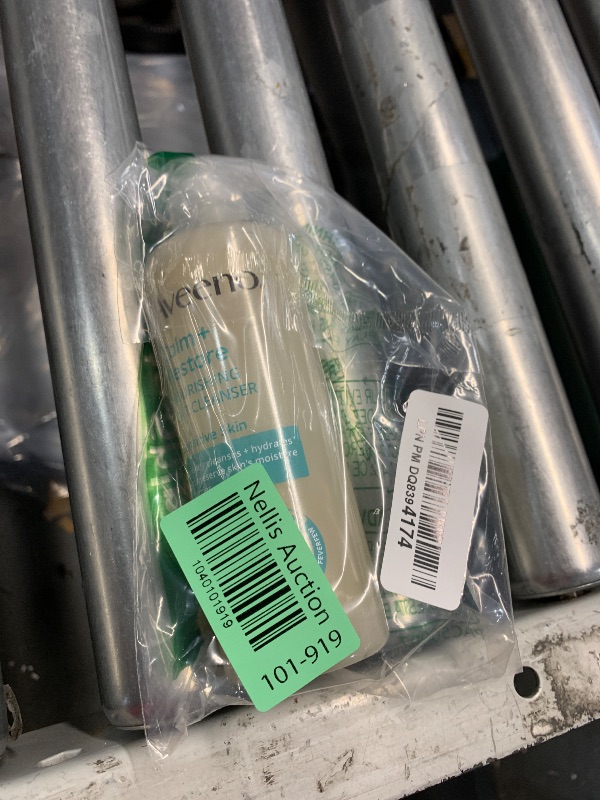 Photo 1 of ***NON REFUNDABLE***Aveeno Calm and Restore Nourishing Oat Cleanser - 7.8 fl oz