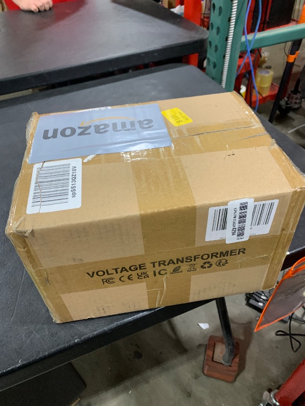 Photo 1 of Yinleader 2000W Step Up/Down Transformer,Convert 110/120V to 220/240 Volt OR Convert 220V to 110V Voltage Converter with 2US&2 EU outlets