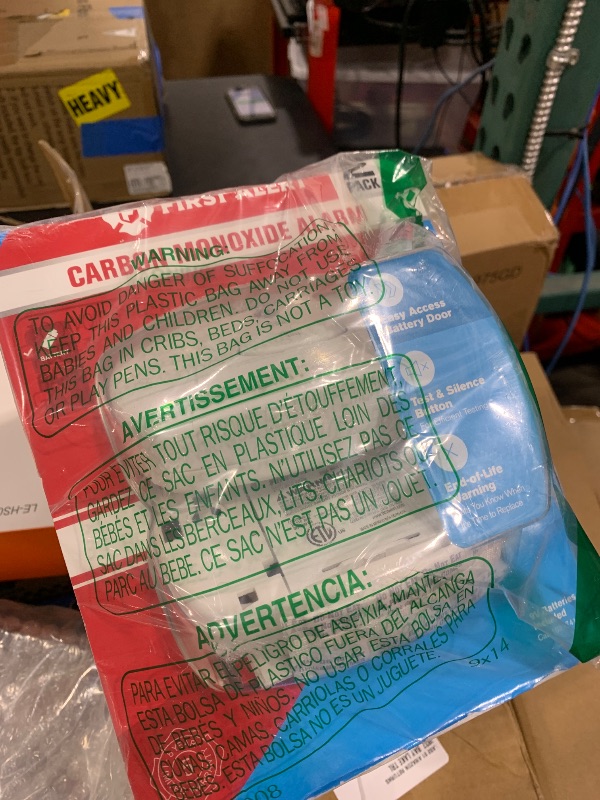 Photo 1 of FIRST ALERT Carbon Monoxide Detector, No Outlet Required, Battery Operated, CO400, White, 2 Count (Pack of 1)