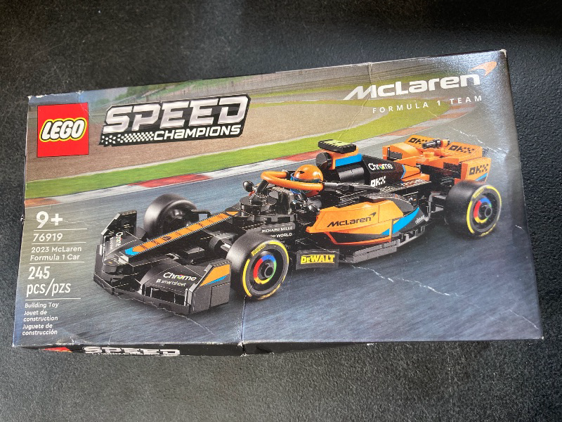 Photo 1 of LEGO Speed Champions 2023 McLaren Formula 1 Race Car Toy 76919