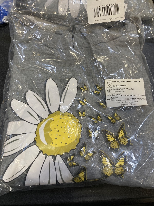 Photo 1 of TWZH Women Butterflies Daisy Graphic Print Hooded Pullover Top with Pocket Size S