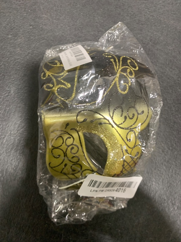 Photo 1 of Aqearl Masquerade Mask for Men Vintage Venetian Mask Halloween Mask for Party Prom Ball Costume Mask (Gold)