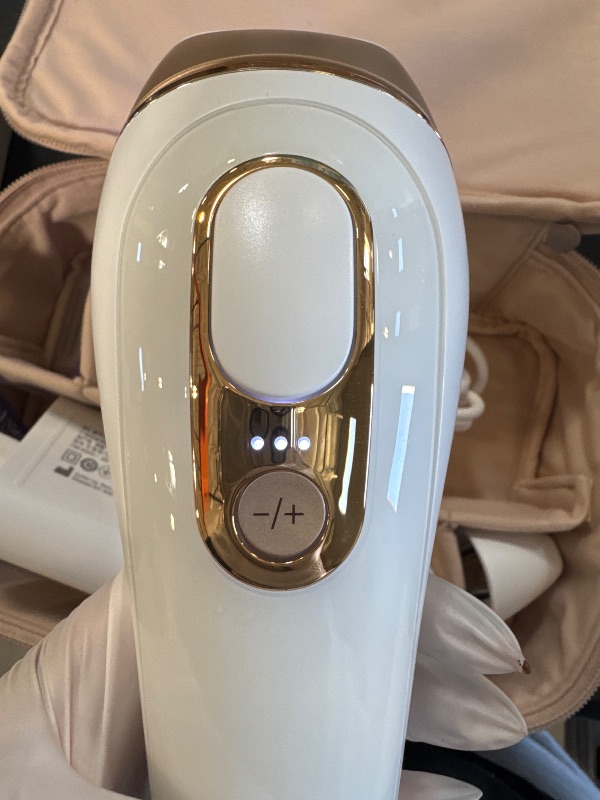 Photo 1 of Braun IPL at Home Laser Hair Removal for Women and Men, Silk Expert Pro 5 PL5137 with Venus Swirl Razor, Long-Lasting Reduction in Hair Regrowth for Body & Face, Corded, PL5137