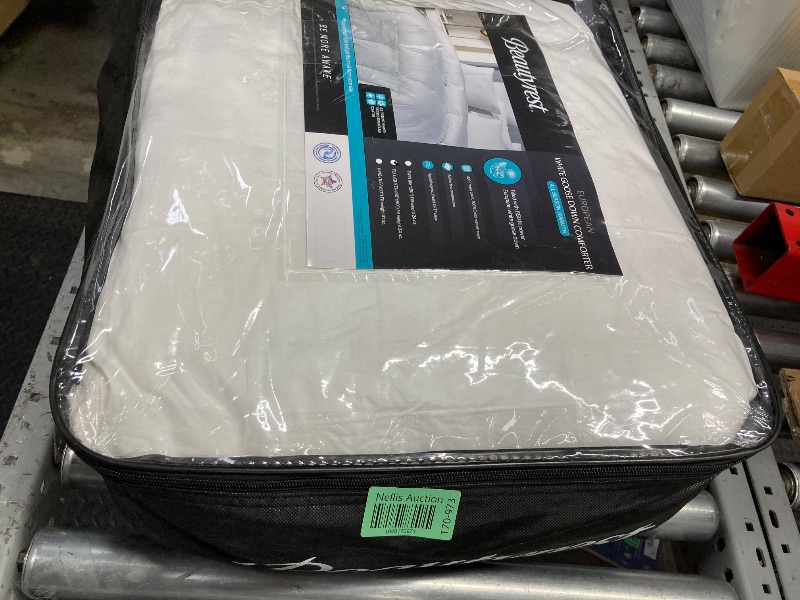 Photo 1 of Bedsure Comforter Duvet Insert - Quilted Comforters Queen Size, All Season Duvet, GentleSoft™ Down Alternative Bedding, with 8 Tabs, Gifts for Women/Men, White, Queen 88 x 88 Inches