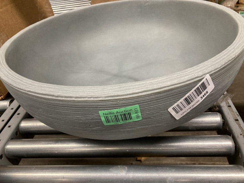 Photo 1 of **PLASTIC** Crescent Garden Orinoco Bowl 21-Inch (Weathered Concrete)