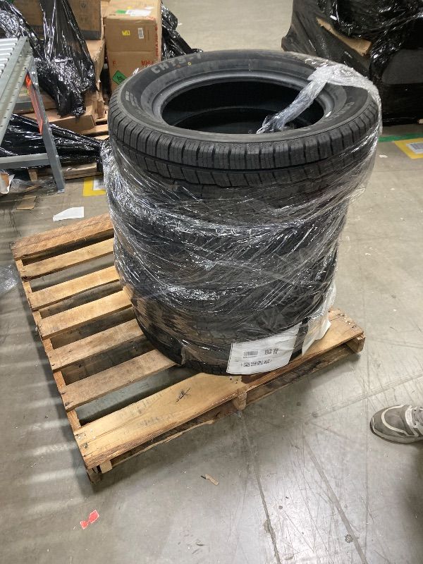 Photo 1 of 225/65R17 CROSSMAX SUV CHTS-1 102H 600AB ***60K**+ROAD HAZARD, Radial, All Season set of 4