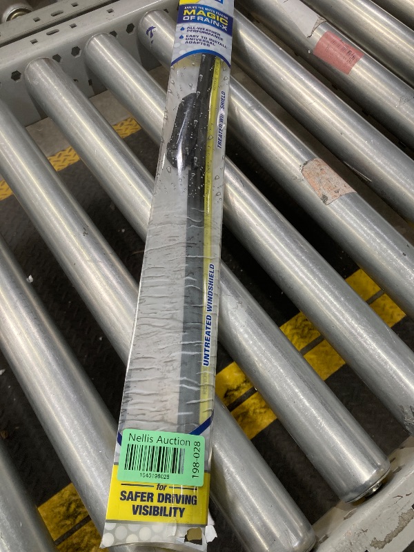 Photo 1 of 26 in. Latitude 2-in-1 Water Repellency Wiper Blade