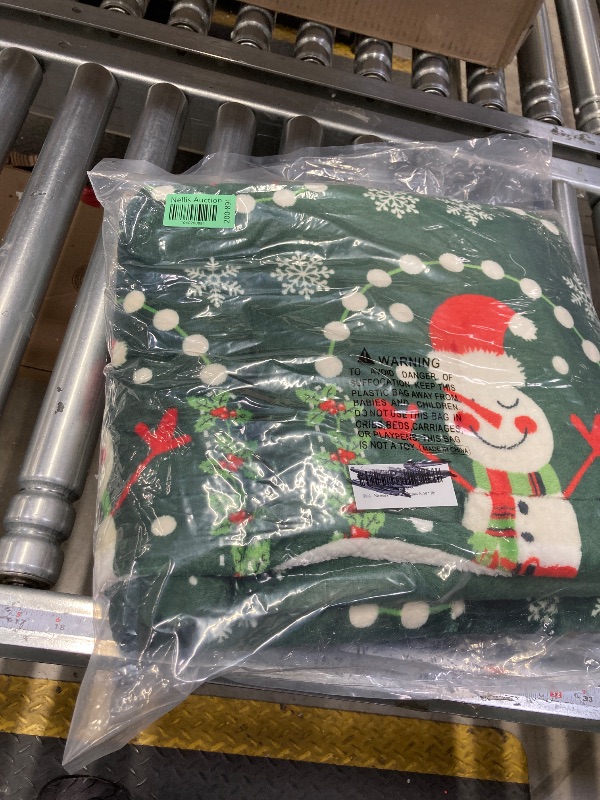 Photo 1 of 1PCS Christmas Blanket, Comfortable and Soft Flannel, Winter Warm Blanket, Holiday Cabin Blanket, 60INX50IN(Christmas a,60INX50IN)