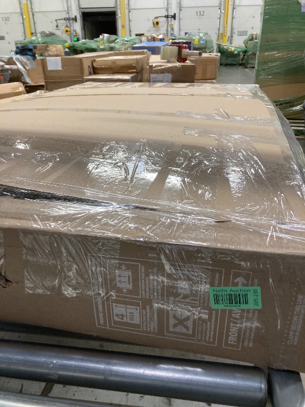 Photo 1 of 65” Class DU7200 Series Crystal UHD 4K Smart Tizen TV (2024)