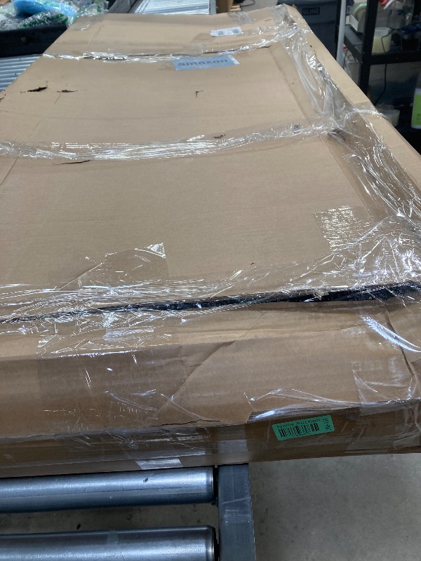 Photo 1 of *see notes*
Hard Folding Truck Bed Tonneau Cover Compatible
