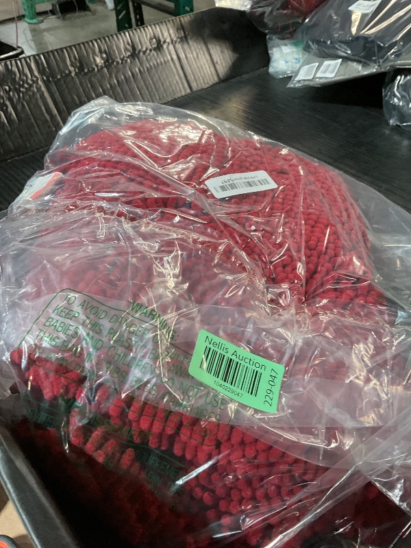 Photo 1 of ***Burgundy ***
OLANLY Bathroom Rugs 36x24, Extra Soft Absorbent Chenille Bath Rugs, Rubber Backing Quick Dry, Machine Washable Bath Mats for Bathroom Floor, Tub and Shower, Home Decor Accessories, Burgundy 