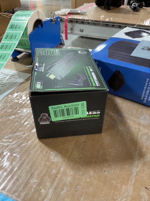 Photo 1 of ***(MINOR DAMAGE/ SEE NOTES)***
Wireless Retro Game Console Stick, Upgrade Retro Video Gaming Stick Built in 20000+ Games with 9 Emulators,4K HDMI Output with 2 Pack 2.4G Wireless Controllers?Game Emulator Console 2025?64GB? Black
