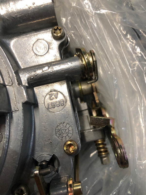 Photo 1 of **MAJOR DAMAGE SEE PHOTO**PARTS ONLY**
Edelbrock 9906 Performer 600 CFM Vacuum Secondary Electric Choke Remanufactured Carburetor (Renewed)