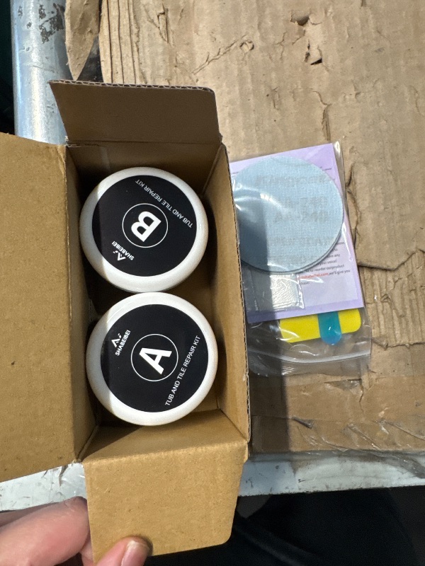 Photo 1 of Fiberglass Tub Repair Kit,200g 7oz Porcelain Sink,Fiberglass Shower and Acrylic Bathtub Repair Kit White,Porcelain Repair Kit White,Quick to Fix Cracks,Chips,Dents,Holes on Bath Tub&Toilet