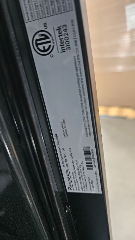Photo 1 of ***SEE NOTES***
RANGAIRE RRG303TS 30" Gas Range, 5 Sealed Burners, 5.0 cu. Ft. Capacity, Freestanding Slide-in Convection Oven, Easy Reach Racks, Clock and Timer, Stainless Steel