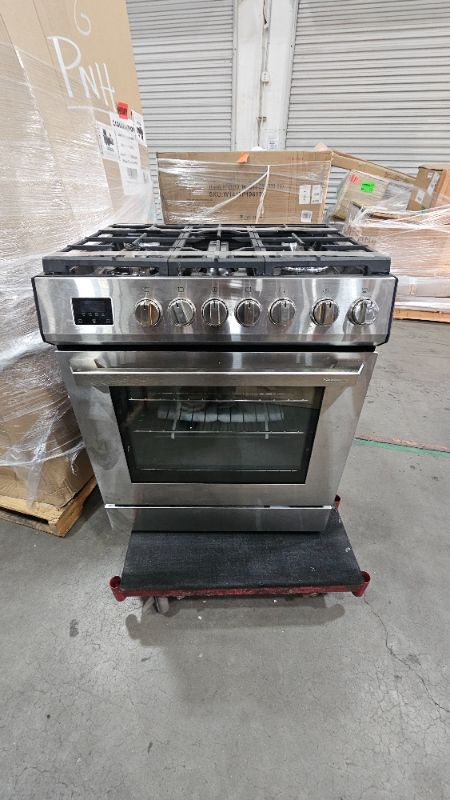 Photo 1 of ***SEE NOTES***
RANGAIRE RRG303TS 30" Gas Range, 5 Sealed Burners, 5.0 cu. Ft. Capacity, Freestanding Slide-in Convection Oven, Easy Reach Racks, Clock and Timer, Stainless Steel