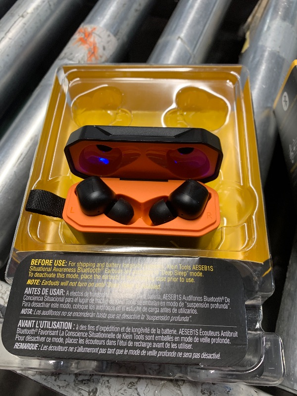 Photo 1 of (One earbud does not work) Klein Tools AESEB1S Smart Sense True Wireless Safety Earbuds with Bluetooth 
