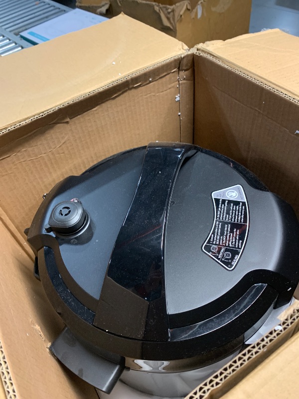 Photo 1 of (PARTS) (SIGNS  OF USE) (MISING ACCESSORIES)  Midea 12-in-1 Electric Pressure Cooker, 8 Quarts, 12 Presets, Multi-Functional Programmable Slow Cooker, Rice Cooker, Steamer, Sauté Pan, Yogurt Maker, and More, Stainless Steel